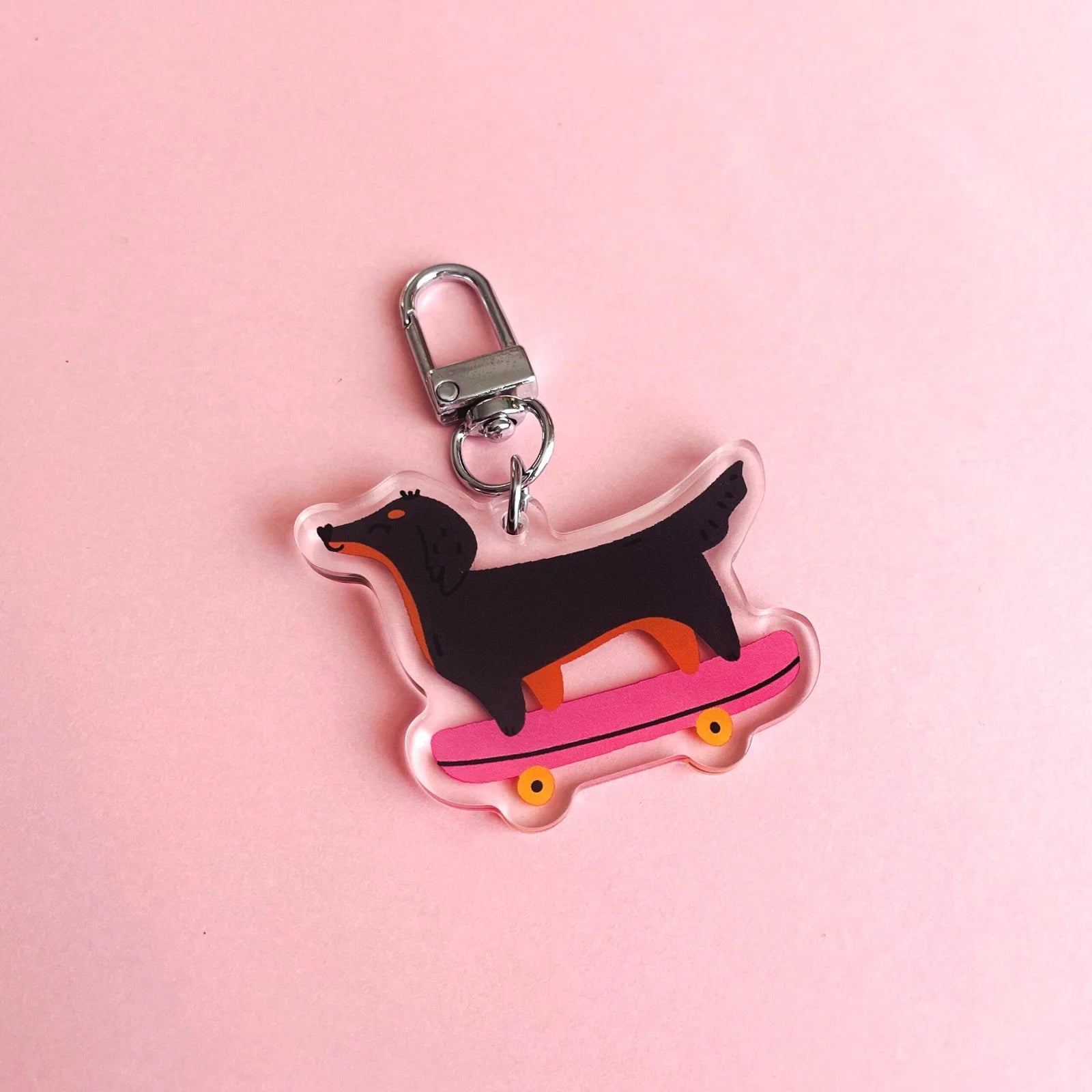 Porte-clés – Teckel skateur